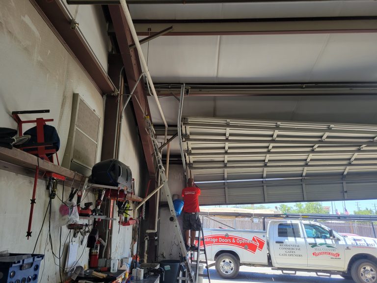 Garage Door Service Techs 048