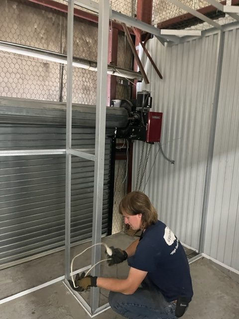 Garage Door Service Techs 071