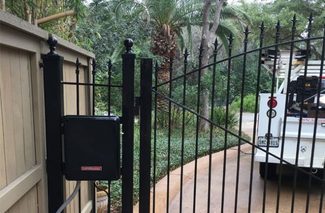hcod-residential-gate-opener.jpg hill country overhead door residential gate opener